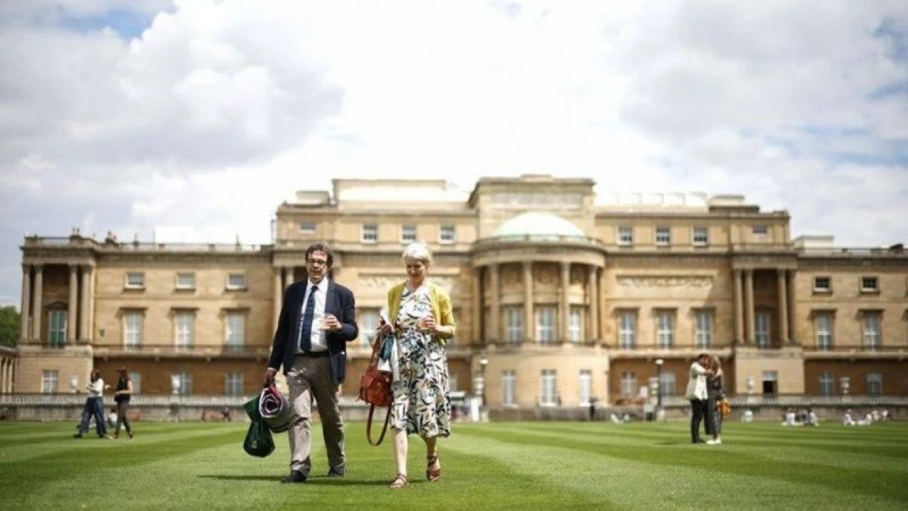 İngiltere Yolculuğuna Hazır Olun! Dev Alım Bu Sefer Kraliyet Ailesinde! Yıllık 776 Bin Lira Maaş Verecek! İşte Detaylar…