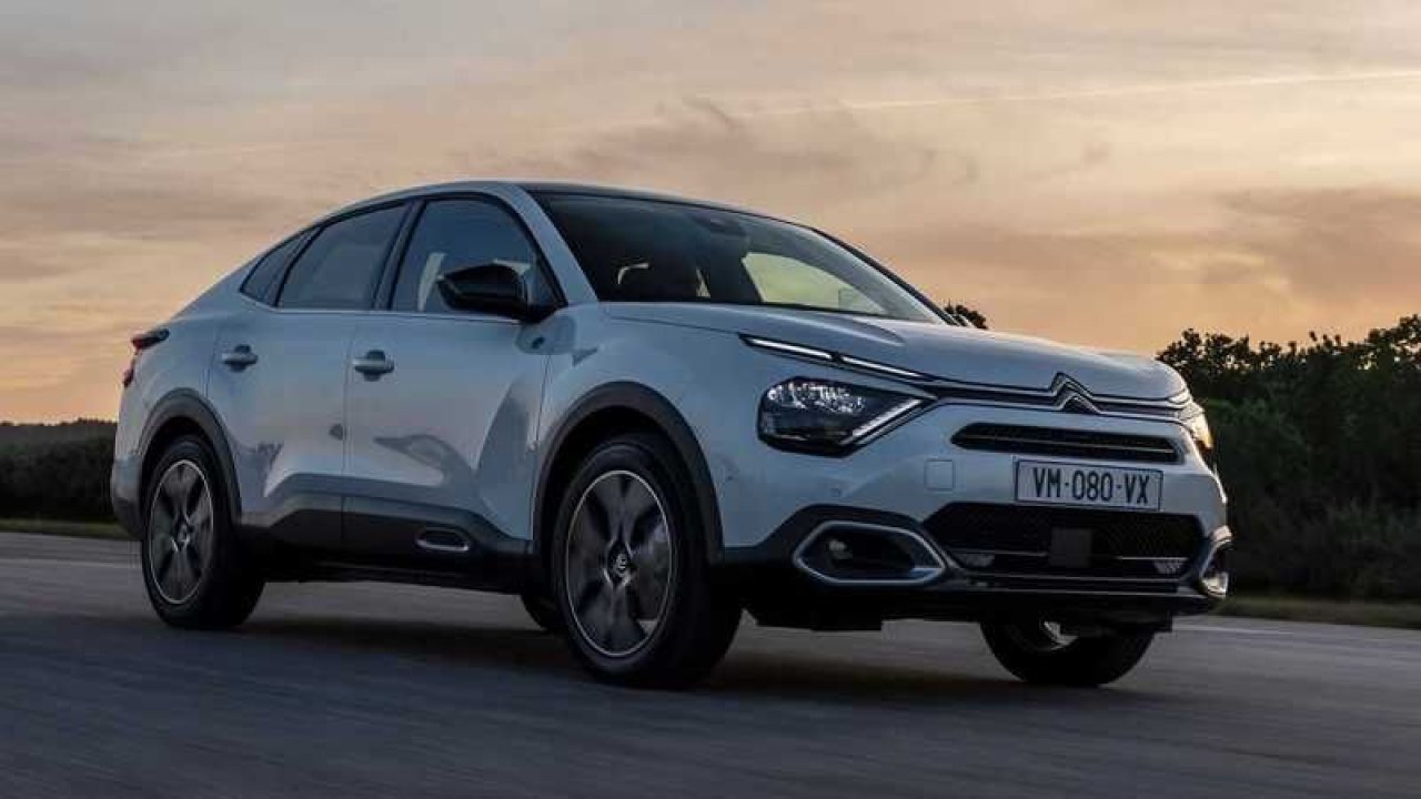 Citroen 2023 Ocak Fiyat Listesini Güncelledi! Yeni Citroen C4X Fiyatı Ne Kadar?