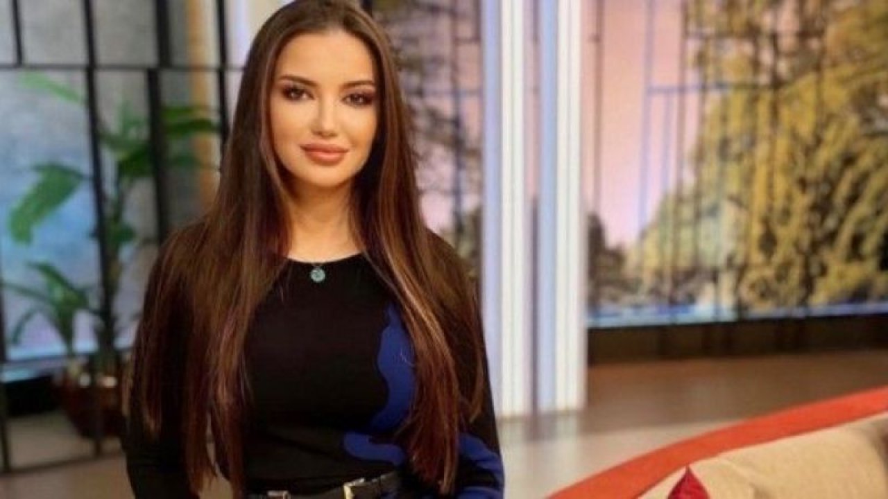 Eşini Dövdü, “Fantezi Yapıyorum” Diyerek Kendisini Savundu! Esra Ezmeci, Sosyal Medya Kullanıcısına Resmen Yalvardı!