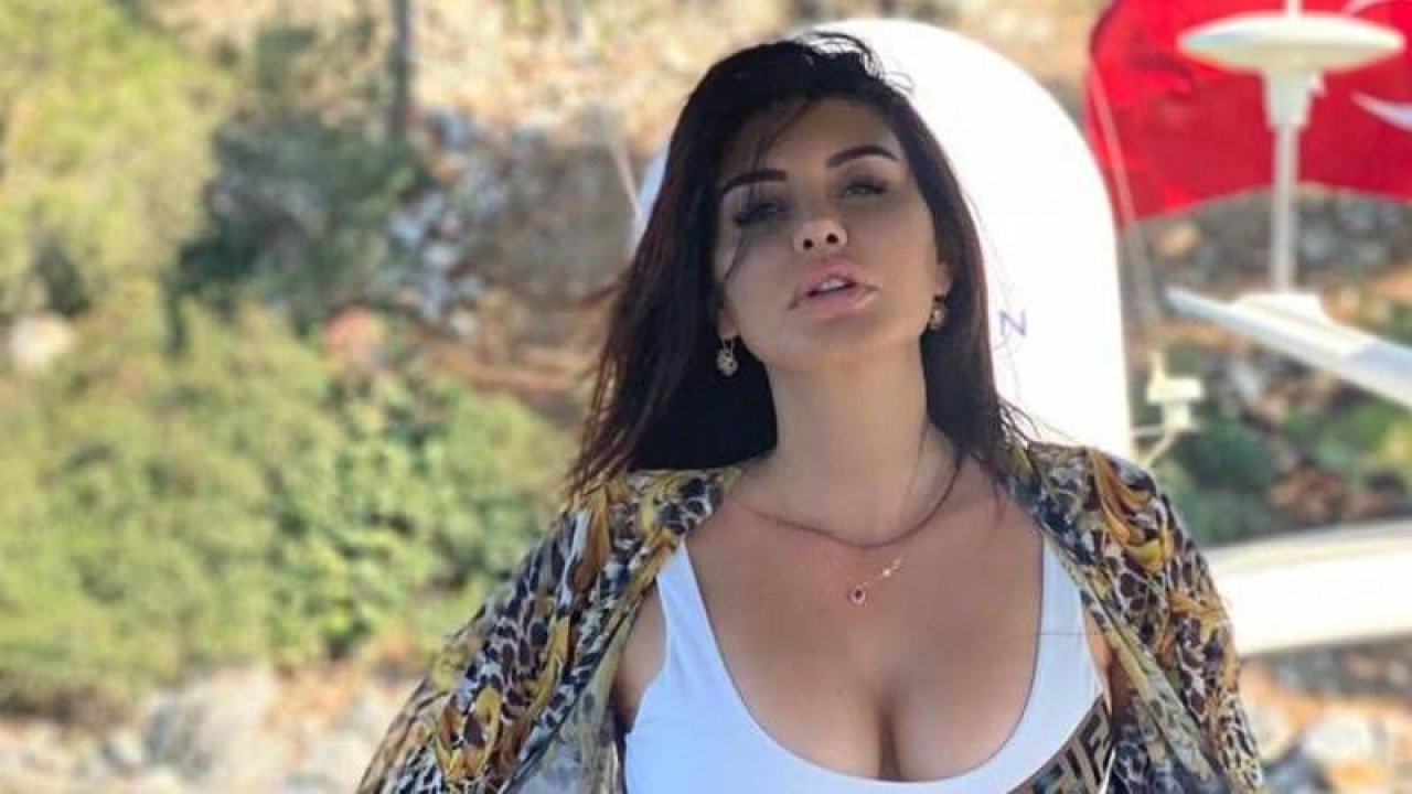 Sosyal medyada polemik yarattı, beyaz sütyeniyle attığı resim ortalığı karıştırdı! Ebru Polat, yine sosyal medya kullanıcılarının gündemine oturdu!