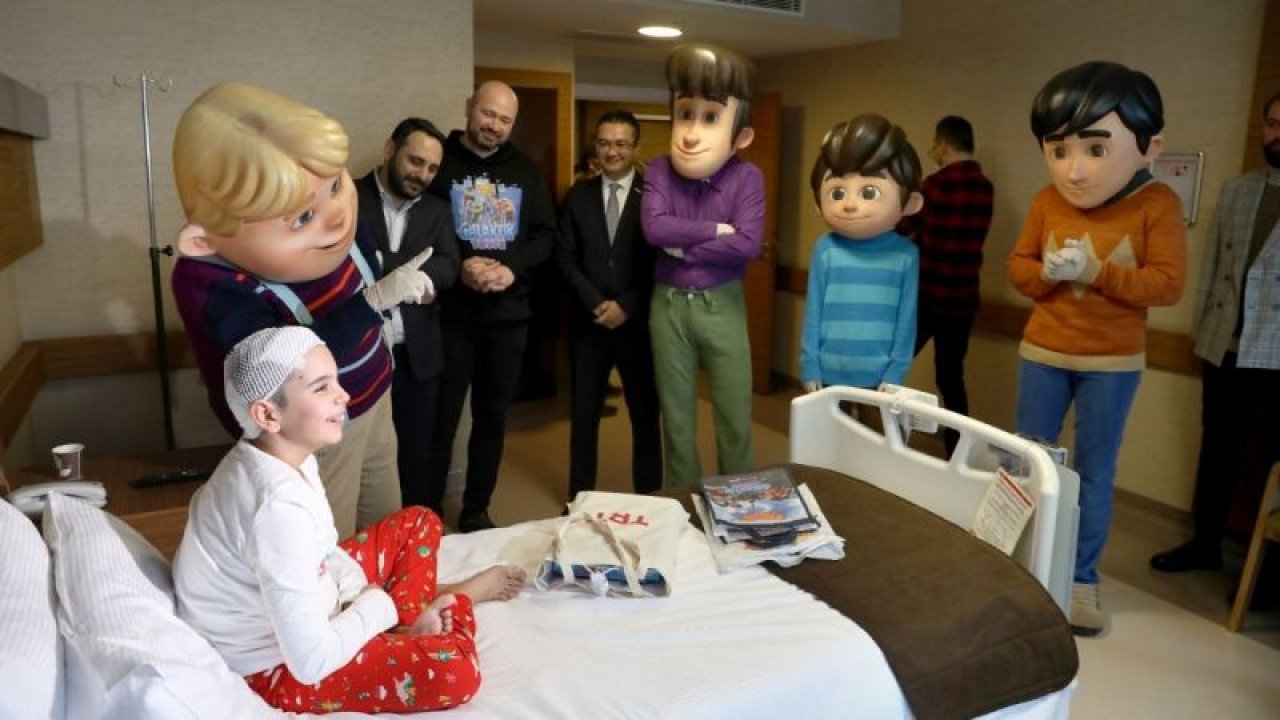 Rafadan Tayfa İzlerken Uyanık Beyin Pili Ameliyatı Oldu! Başarılı Beyin Cerrahı Doç. Dr. Sait Öztürk TRT Ekibini Hastaneye Getirdi!