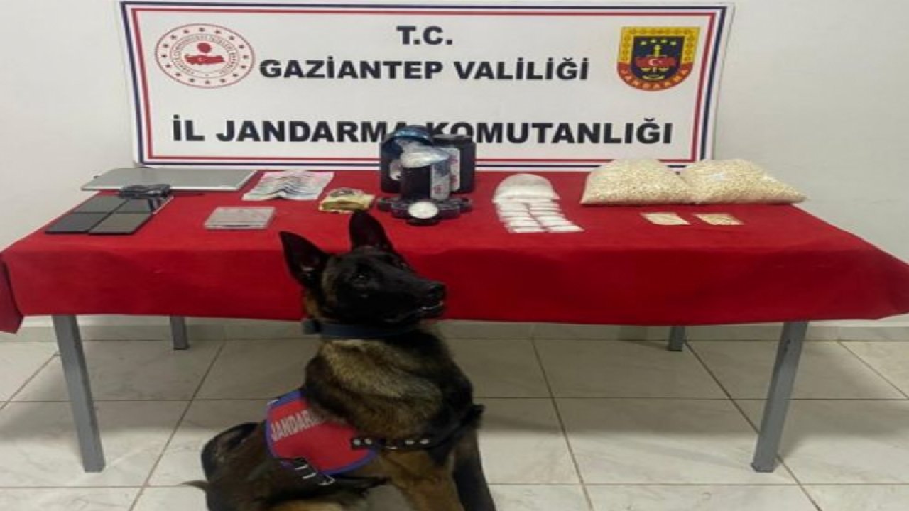Gaziantep’te Jandarma ekiplerinin gerçekleştirdiği operasyonda 6 kilo 100 gram metamfetamin ele geçirildi