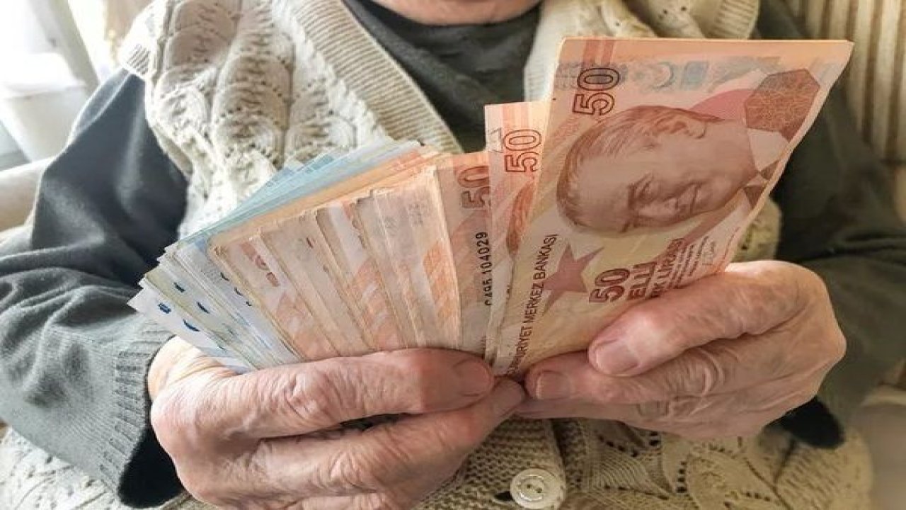 EYT'liler İçin Görülmemiş Promosyon Kampanyası! İlk Maaşın Yanında 15 Bin TL'lik Ek Ödeme Yatırılacak!