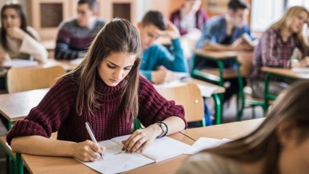 Gaziantep'te Öğrencilerin DİKKATİNE! 8 Bin 506 TL'lik Öğrenci Desteği İçin Gün Verildi!