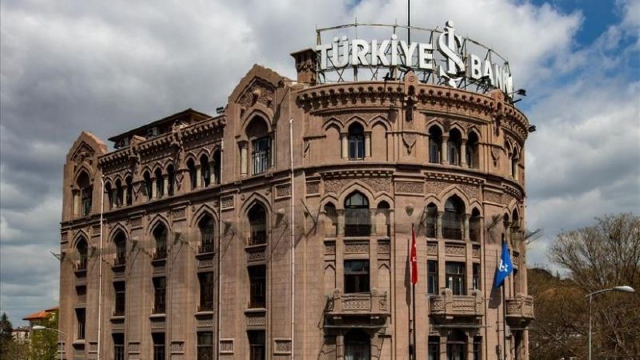 İş Bankası Çalışma Saatleri Kaç İle Kaç Arasında?