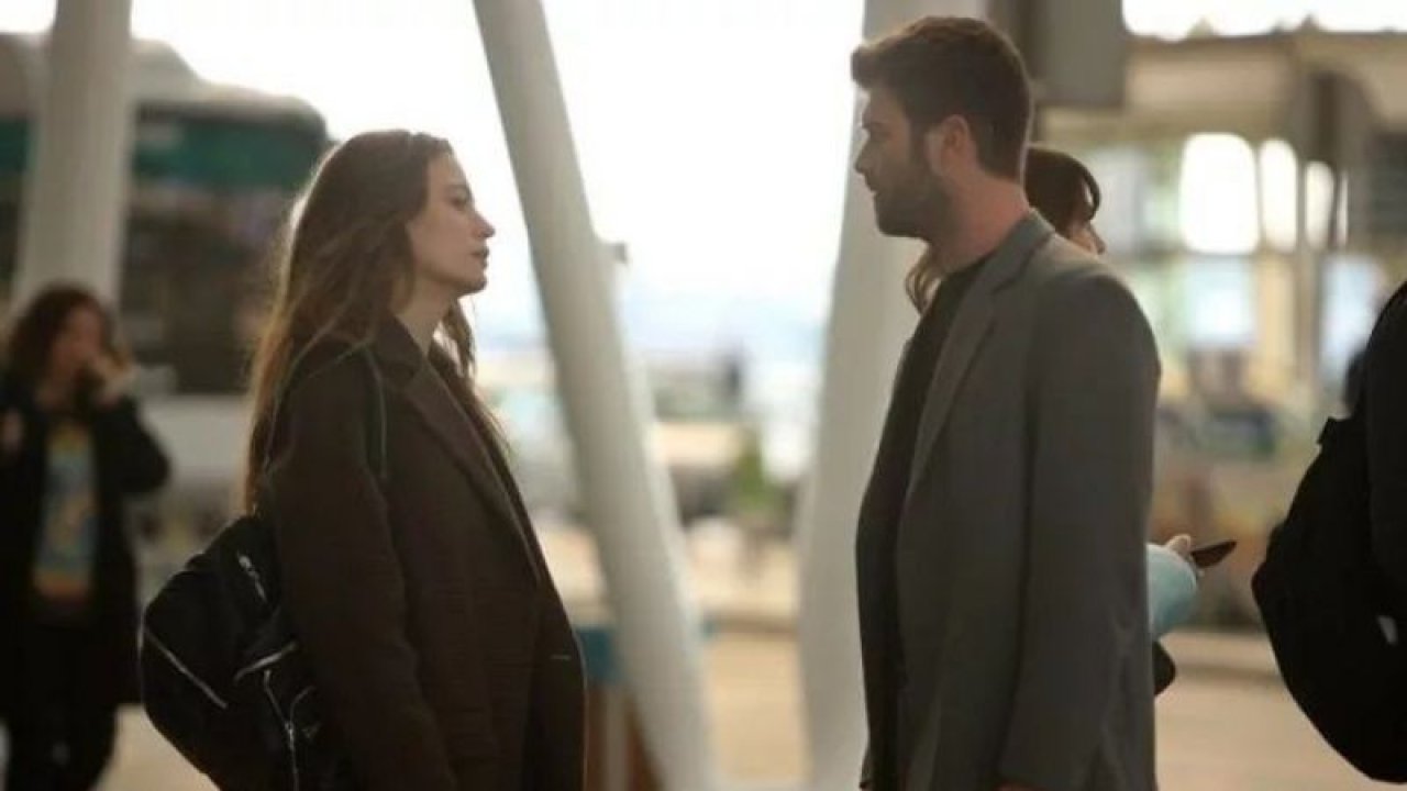 Serenay Sarıkaya ile Kıvanç Tatlıtuğ’un dizisi Aile’den bu kez afiş geldi! Herkes yayın gününü bekliyor! Meğer…