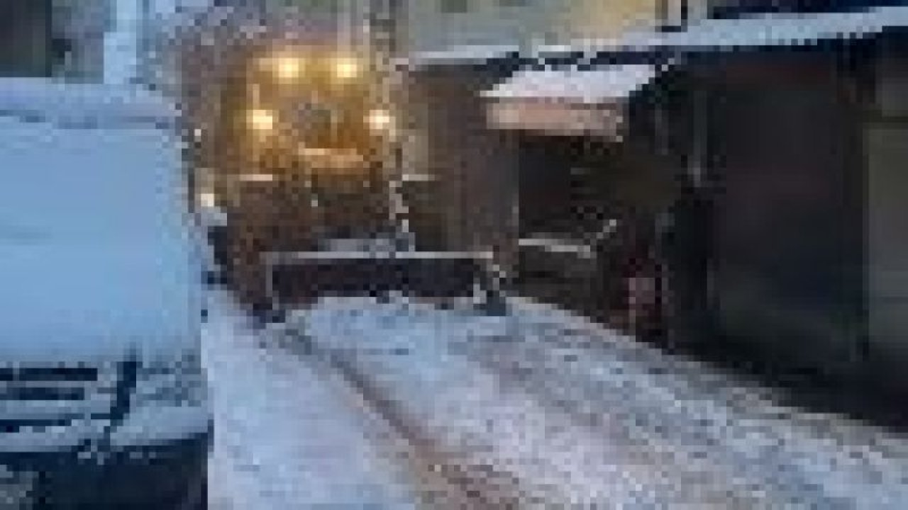 Gaziantep’te kar yağışı etkisini sürdürüyor