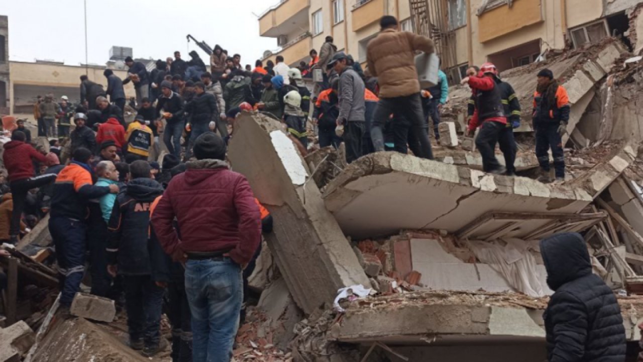 Gaziantep'te Depremde İYİ Partili ilçe başkanı ve eşi depremde hayatını kaybetti...
