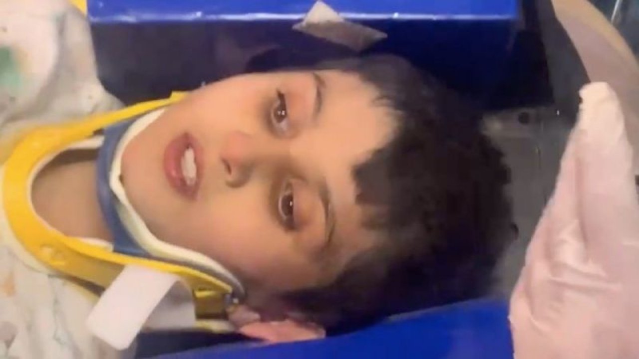 Gaziantep’in Nurdağı ilçesinde 156. saatte kurtarılan 9 yaşındaki Semih helikopterle hastaneye sevk edildi