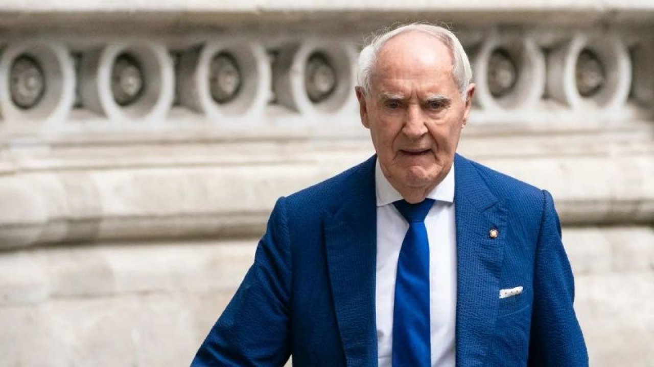 100 Milyon Sterlinlik Nafaka Davası! Ünlü İş Adamı, Eski Eşiyle Kozlarını Paylaşıyor!