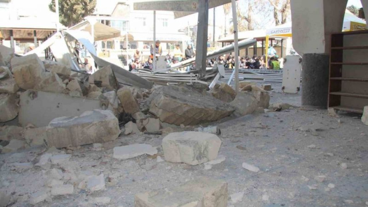 Gaziantep’in İslahiye ilçesinde bulunan 159 yıllık Dervişiye Cami...Tarihe direndi depreme dayanamadı... VİDEO HABER