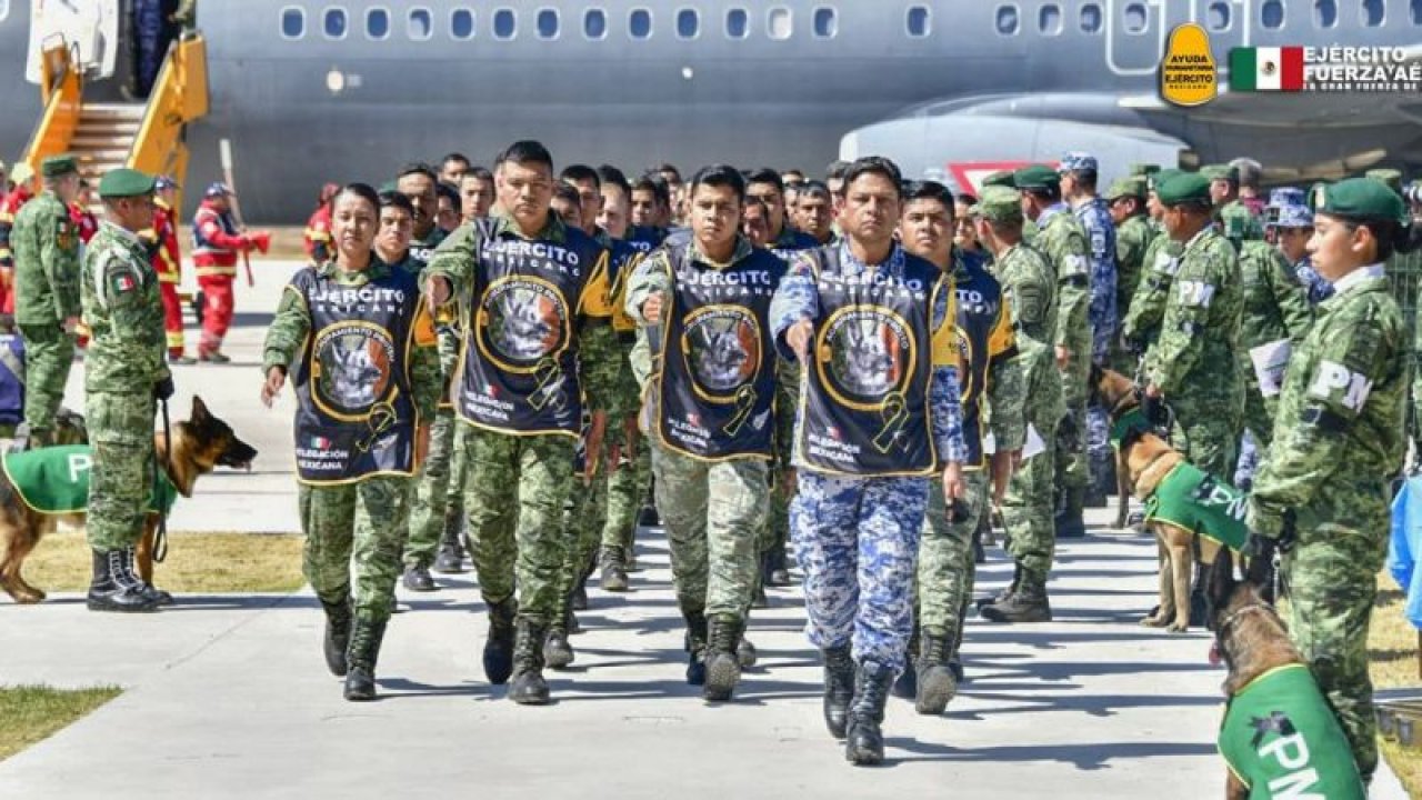 Meksikalı kurtarma ekipleri ülkelerine ulaştı