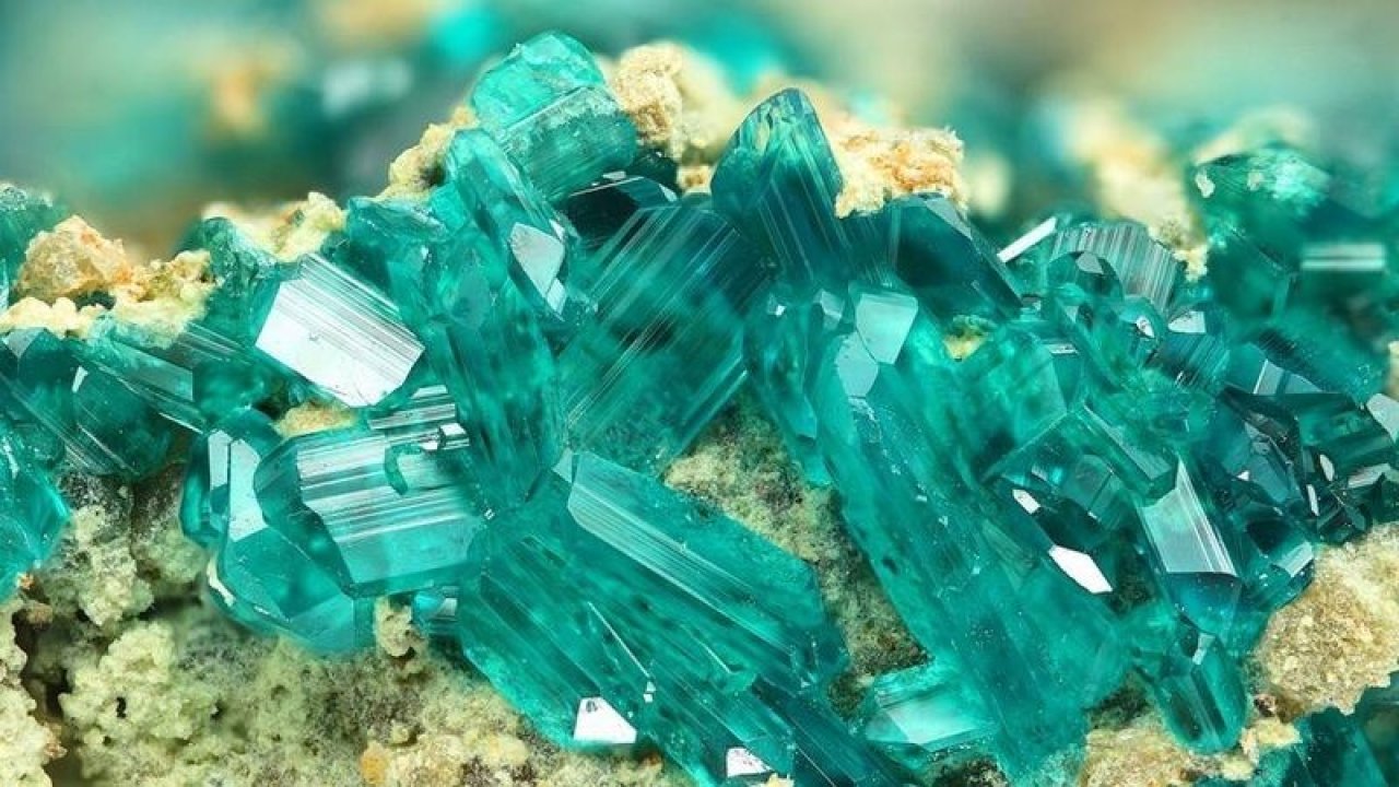 Bu Madenler Altın ve Gümüş Kadar Değerli! Sadece Bir Gramı Bile Zengin Olmak İçin Yeterli!