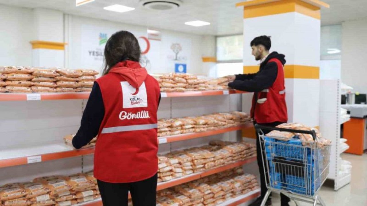 Kızılay Gaziantep'in İslahiye ilçesi'nde sosyal marketi faaliyete geçirdi