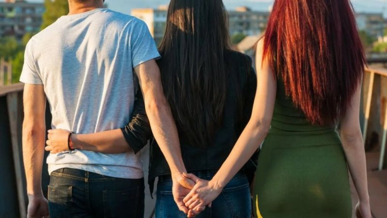 Açık İlişki Nedir ve Neden Tercih Edilir? Uzmanlar Açıklıyor!
