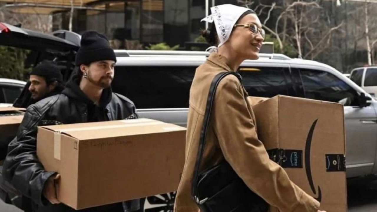 ABD’li model Bella Hadid’den depremzedelere yardım
