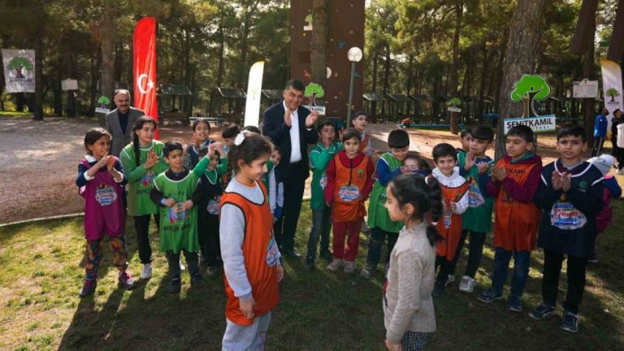 Başkan Fadıloğlu, yetim çocuk ve annelerini misafir etti