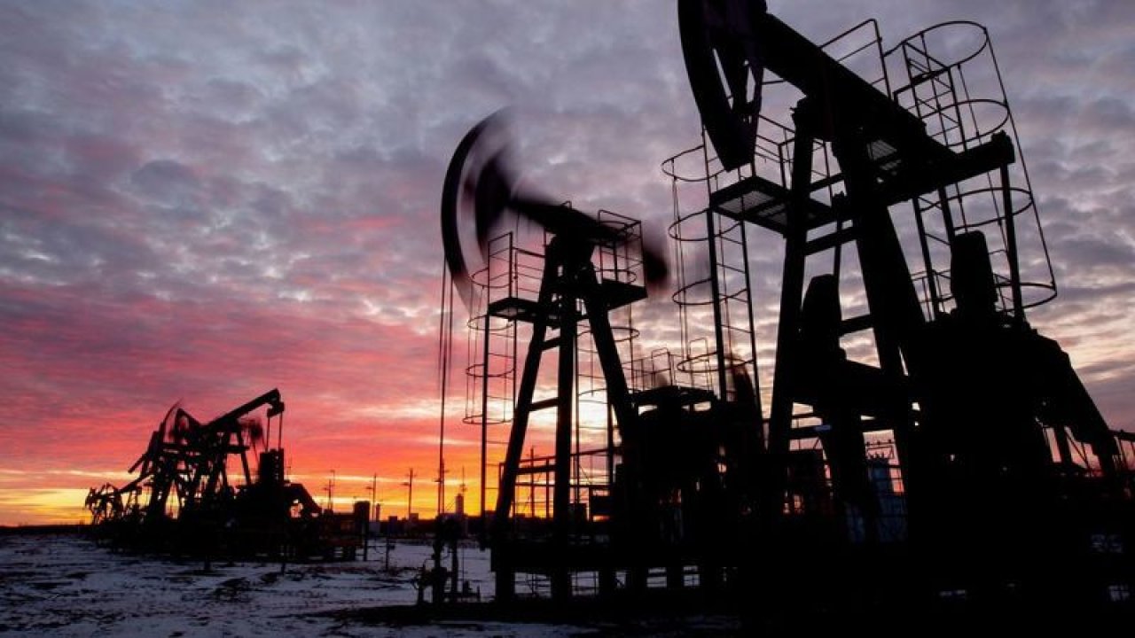 Gizemli Bir Filo, Rusya'nın Dünya Çapında Petrol Taşımasına Yardım Ediyor Ve Büyüyor!