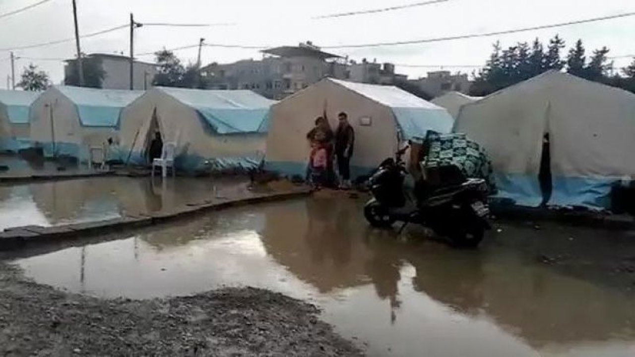 YAĞMA YAĞMUR... GAZİANTEP, KAHRAMANMARAŞ, MALATYA VE HATAY DAHİL11 İLDE Deprem OLDU... Gece YAĞMURDA BAŞLADI...  Çadırları su bastı.