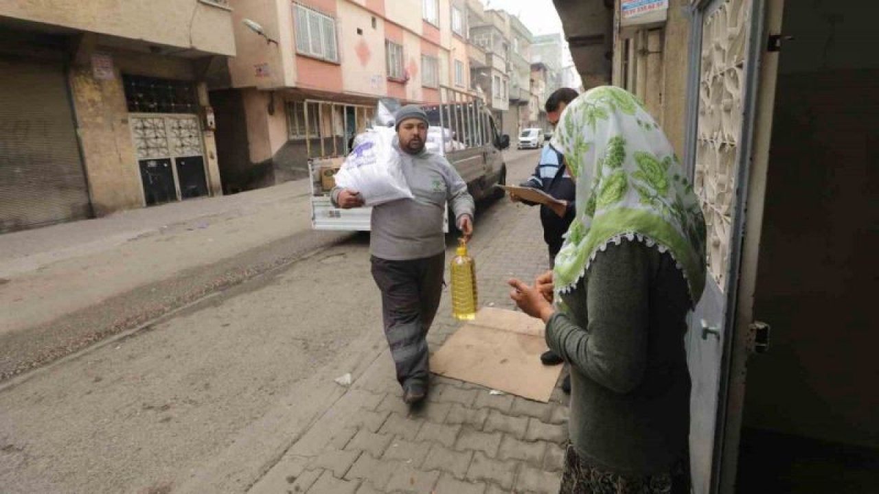 Şehitkamil’de binlerce aileye gıda yardımı