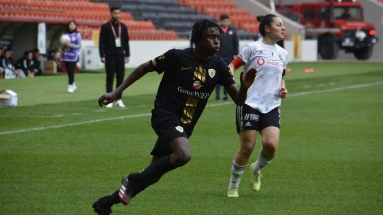Gaziantep ALG, Beşiktaş engelini 2-1’le geçti.... Gaziantep ALG SPOR Kadın Futbol Takımı Teknik Direktörü Salih Öner, #beINHaftaSonu'nun konuğu oldu!