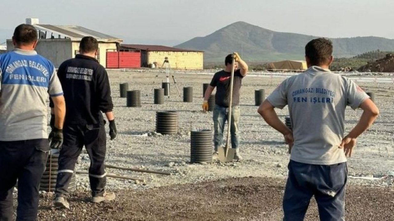 Gaziantep’in İslahiye İlçesi’nde Osmangazi Belediyesi vatandaşların sıcak bir yuvaya kavuşabilmeleri için var gücüyle çalışıyor. Osmangazi Belediyesi Hangi Şehirde? Belediye Başkanı Kim?