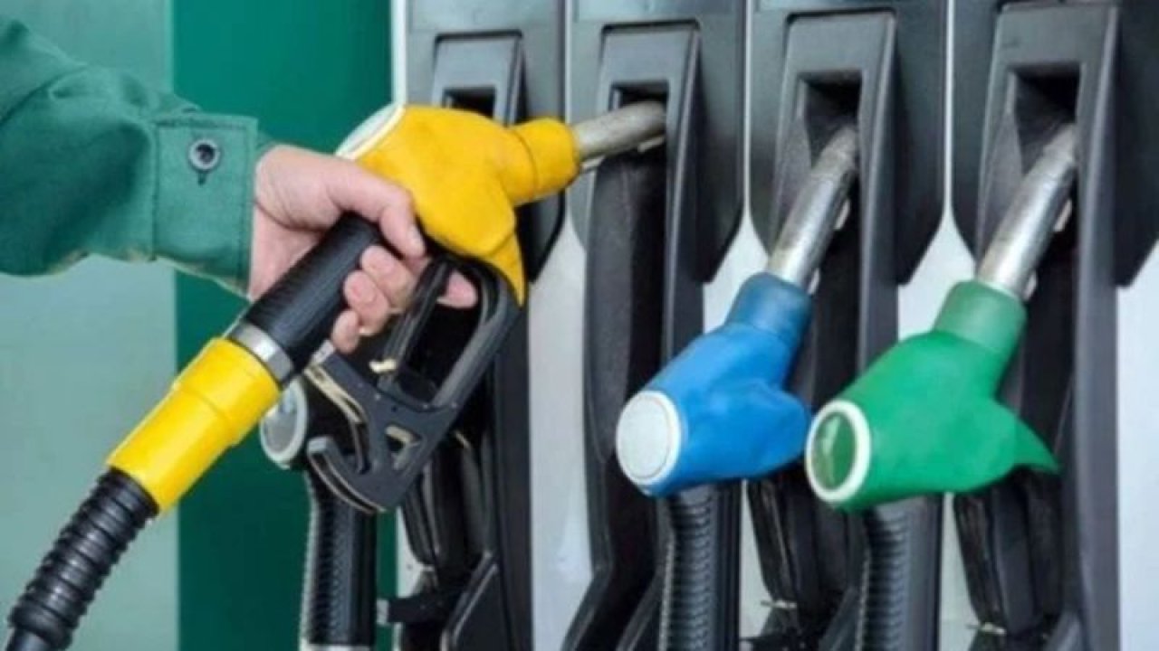 Akaryakıt fiyatlarındaki hareketlilik birden kesildi; sürücülerin yönü petrole döndü! Akaryakıta zam var mı? İşte 24 Mart 2023 Gaziantep güncel akaryakıt fiyatları…