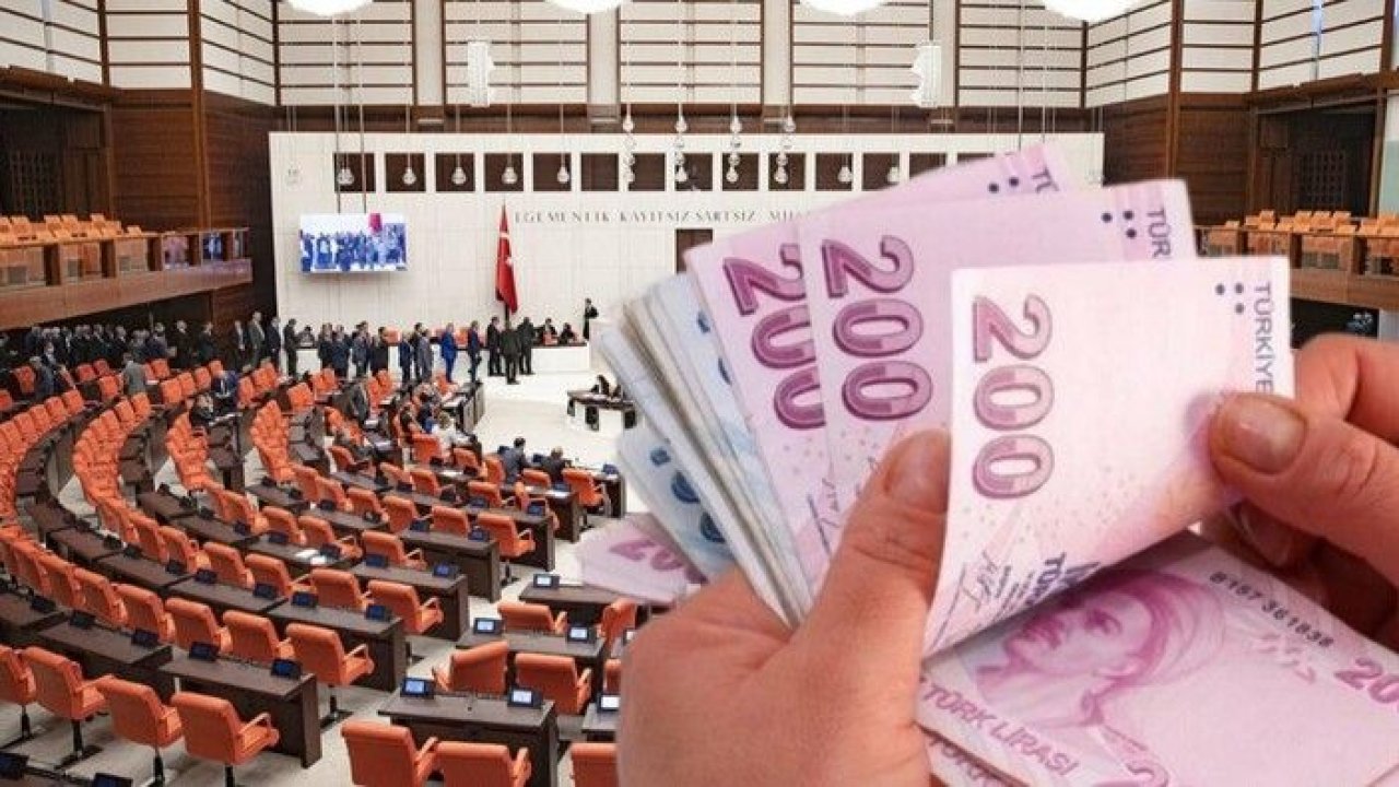 Emekli Bayram İkramiyesi Belli Oldu! Bu Yıl Bayramdan Önce İki Bin Lira Hesaplarda Olacak!