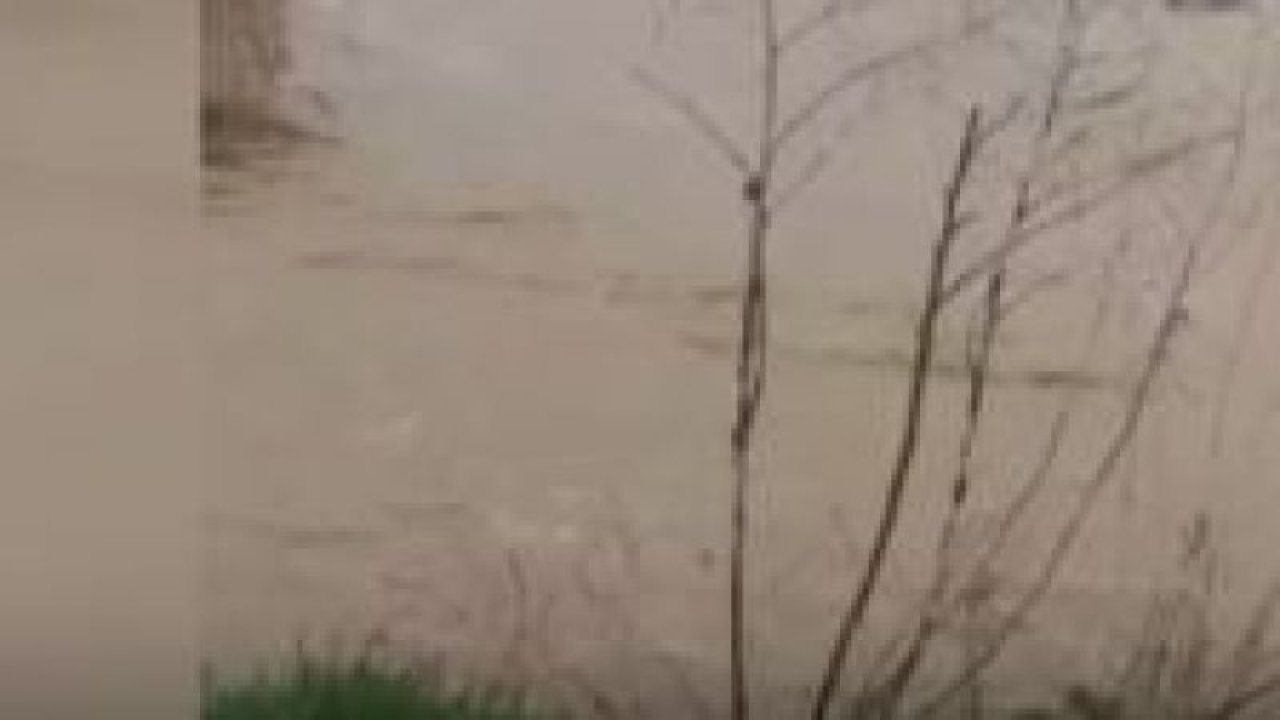 SON DAKIKA! SEL FELAKETİ! Elazığ’da sağanak sonrası evler ve tarım arazileri sular altında kaldı