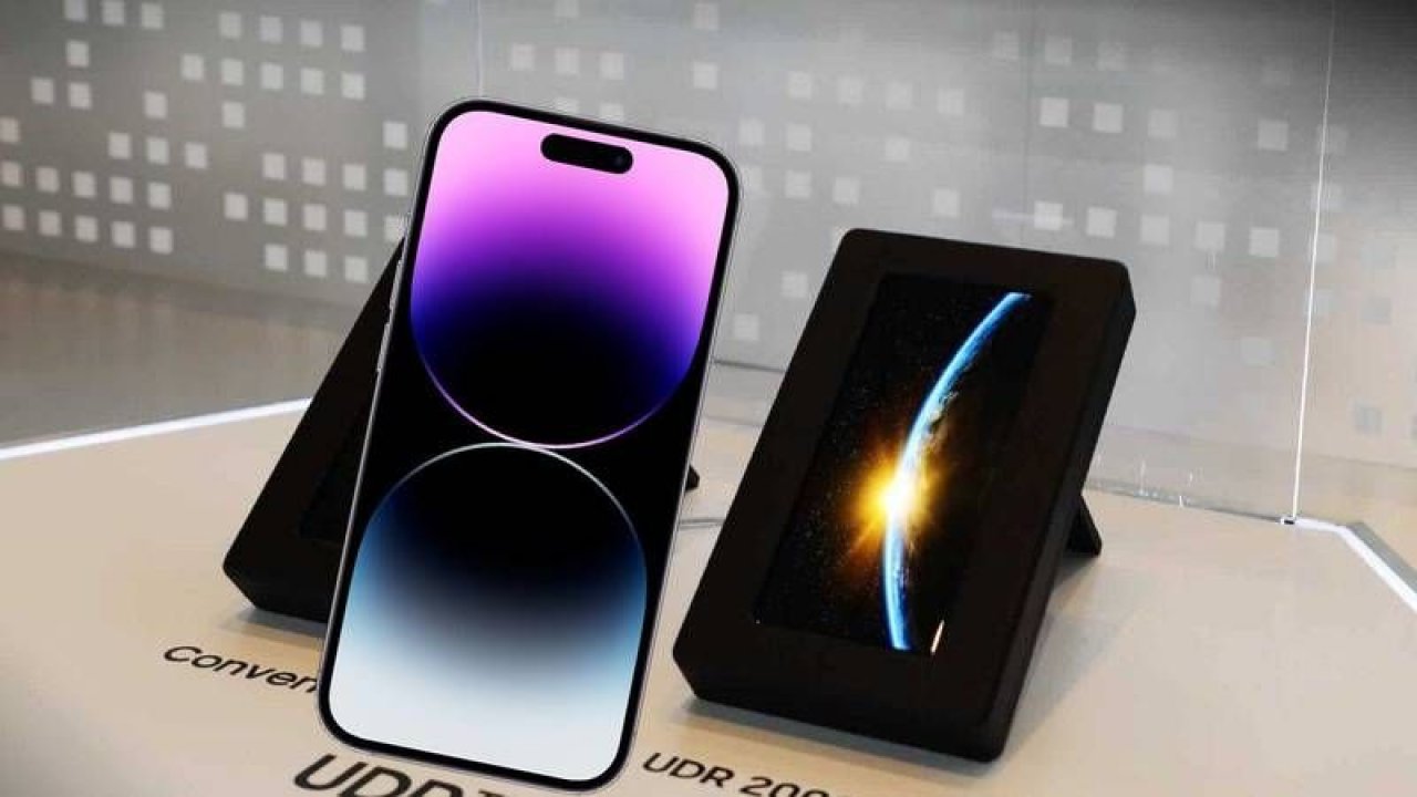 İphone 15’in Beklenen Ekran Özelliği Gündeme Geldi! Yeni Modelde Mesafe Sensörlü Dinamik Ada Teknolojisi Kullanılacak!