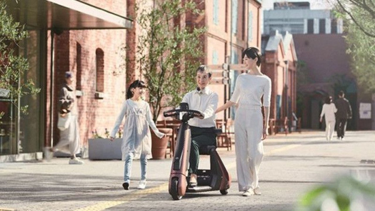 Toyota Hayatı Kolaylaştırmaya Devam Ediyor: C+Walk S Japonya’da Piyasaya Sürüldü! İşte Yeni Modelin Özellikleri…