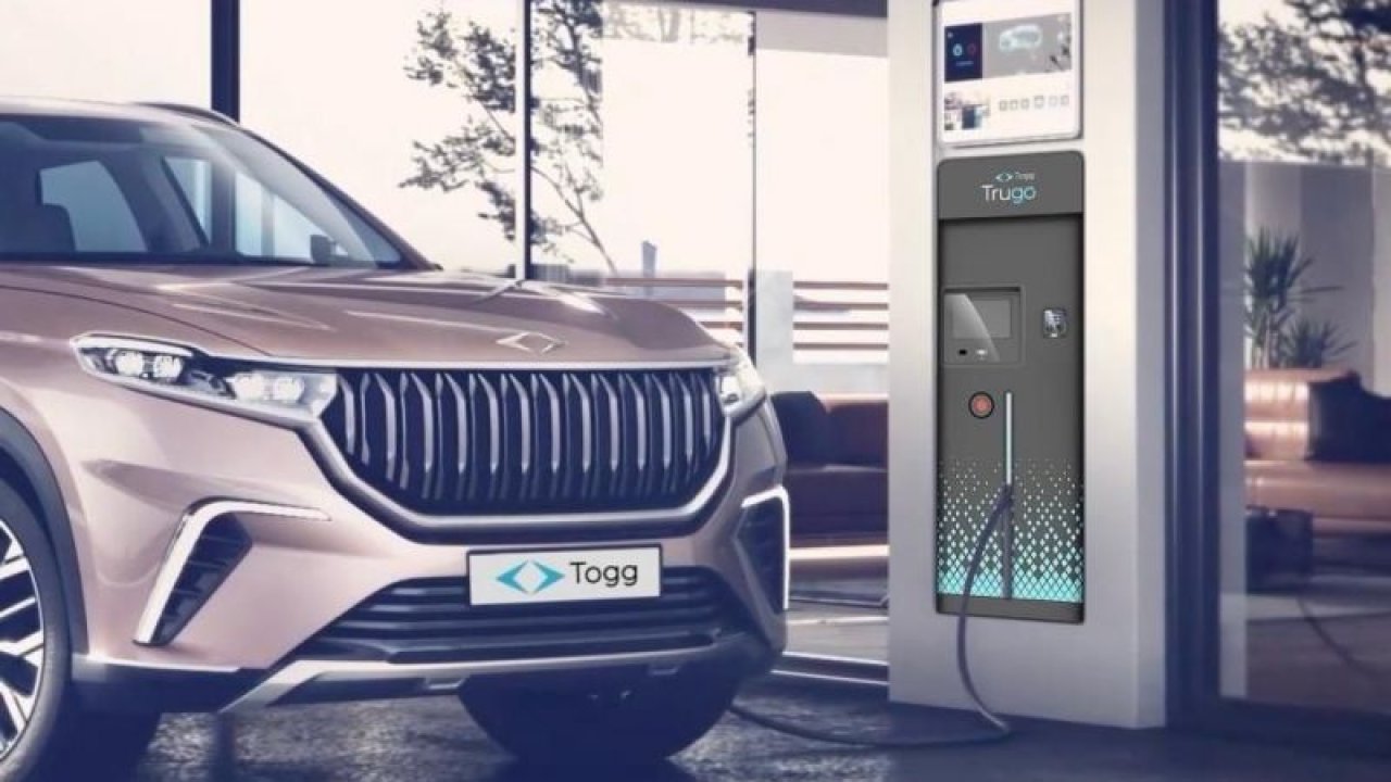 TOGG Gündemde Kalmaya Devam Ederken Bir Sürpriz Yaşandı! ‘Amperino’ Marka Elektrikli Otomobil İçin Tesis Kurulacak!  A2 ehliyeti olan 16 yaş ve üstü herkes kullanabilecek