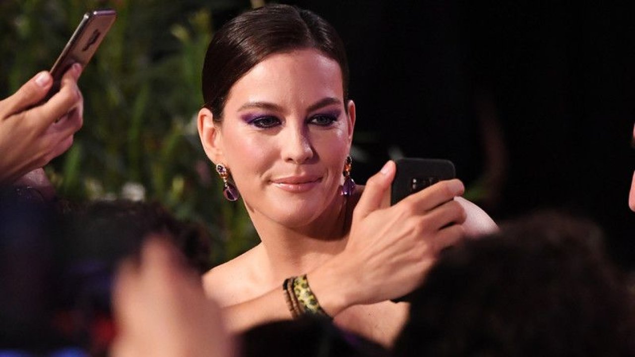 Ünlü oyuncu Liv Tyler Marvel'e geri dönüyor! Güzel aktör Captain America filminde rol alacak... 16 sene sonra tekrar buluşacak!