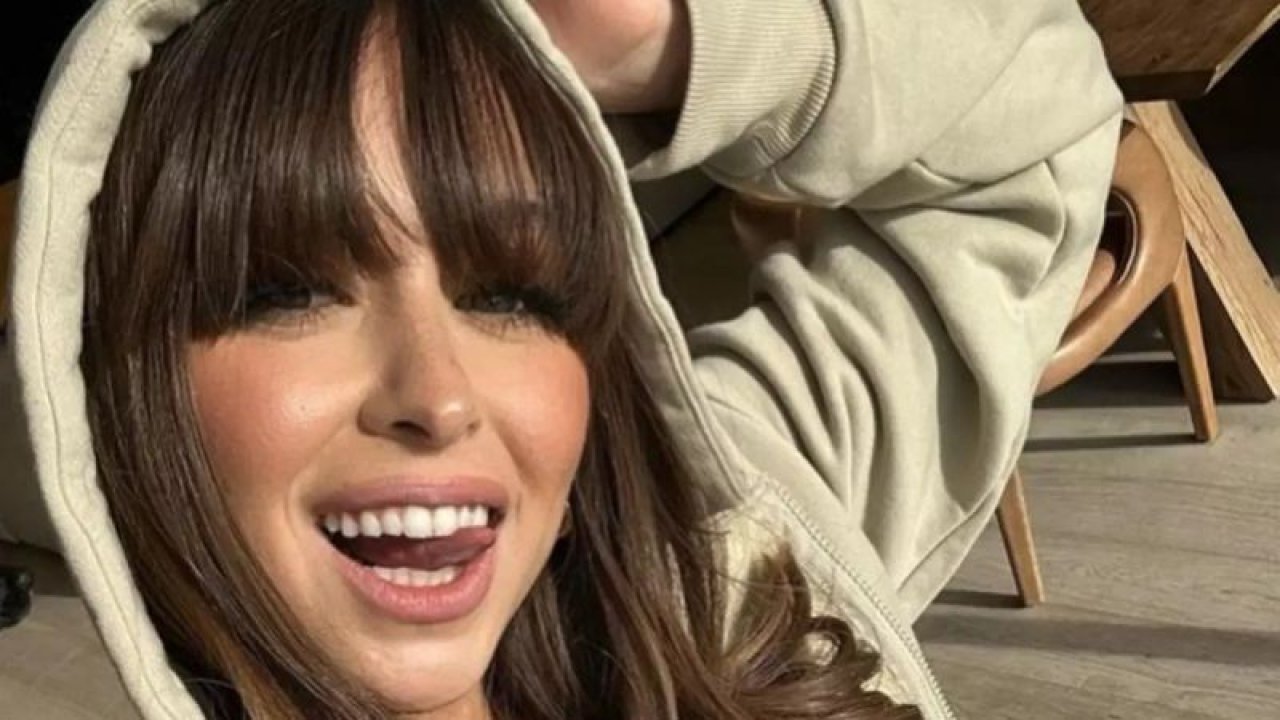 Eski yetişkin film yıldızı Riley Reid üstsüz pozunu takipçilerine sundu! Riley Reid’den sütyensiz paylaşım!