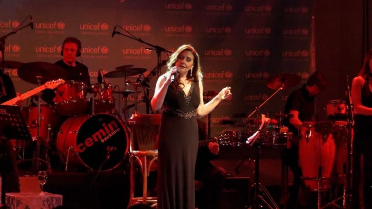 UNİCEF barış elçisi Nilüfer Hatay’da! Nilüfer Hatay’da çocuklarla bir araya geldi!