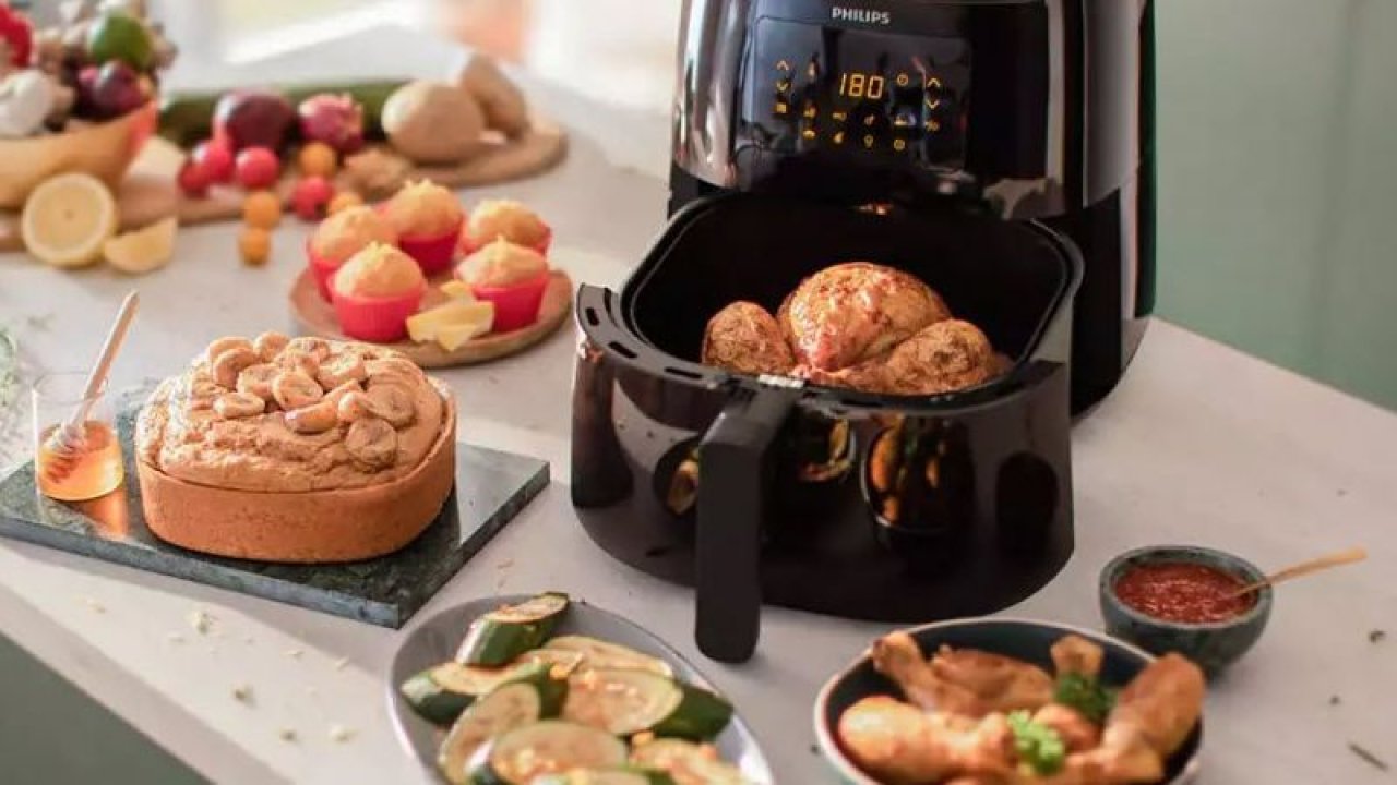 Airfryer’iniz var ama hala ne yapacağınızı bilmiyor musunuz? İşte Airfryer ile yapılabilecek 6 yemek tarifi!