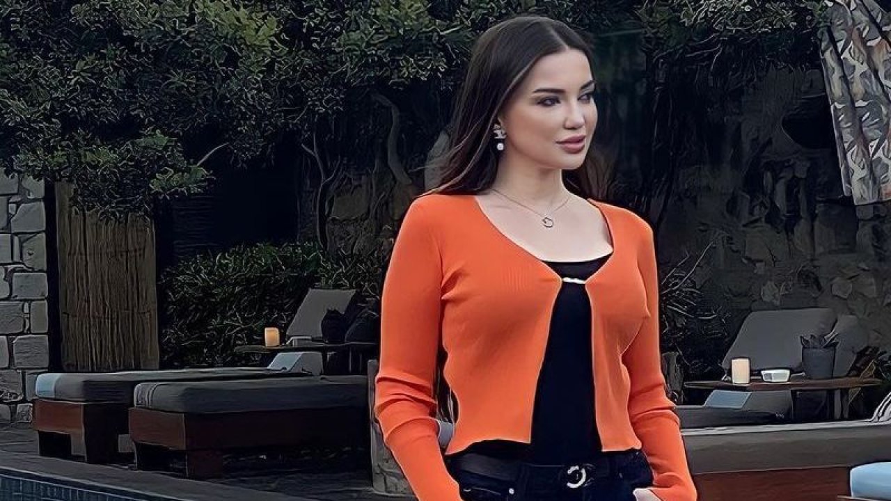 “62 Yaşındayım ve Bakireyim” İtirafı Sosyal Medyayı Salladı! 25 Yaşındaki Genç Erkek İle Birlikte Olmak İsteyen Yaşlı Kadına, Esra Ezmeci'den Uyarı Geldi!