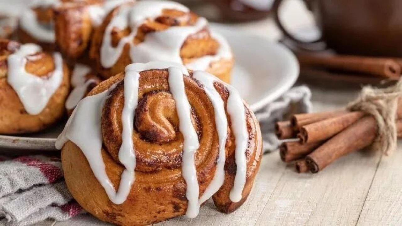 Gelinim Mutfakta Yarışmasında Balkabaklı Çörek! Balkabaklı Çörek Nasıl Yapılır?
