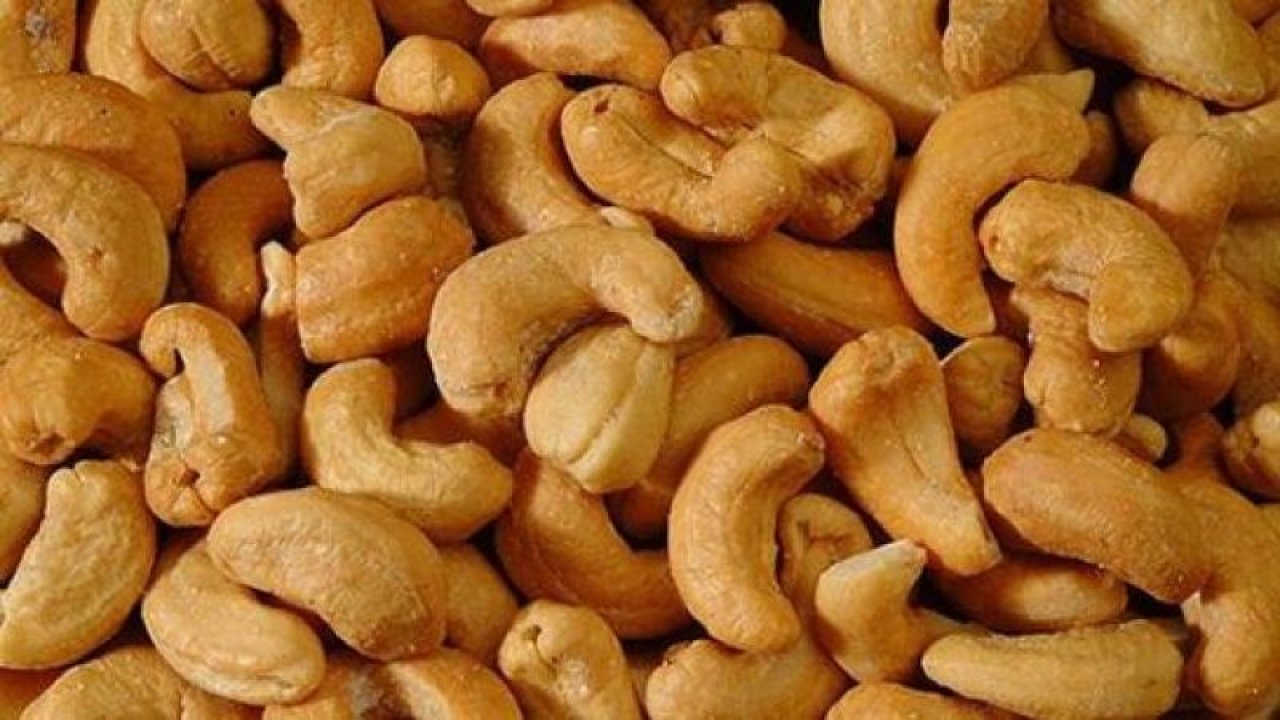 Omega 6 açısından zengin kaju, kilo verdiriyor! Saç ve kemik sağlığı açısından faydaları saymakla bitmiyor: Saçın beyazlamasını önlüyor!