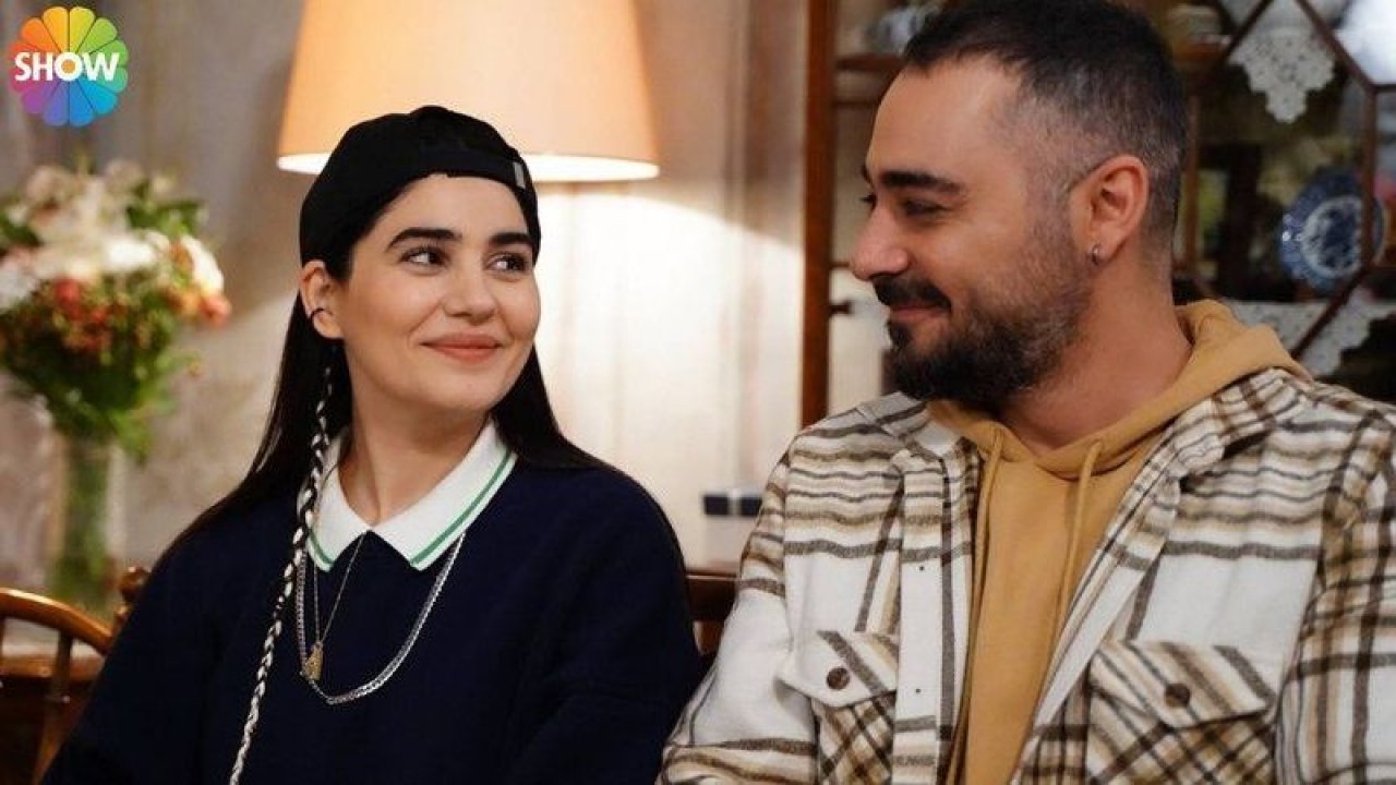 Altan ve Atakan birbirlerine aşkını söyleyecekken Kıymet bu evliliğin sahte olduğunu öğrenecek! Güzel Günler’de yepyeni bir sürecin başlangıcı…