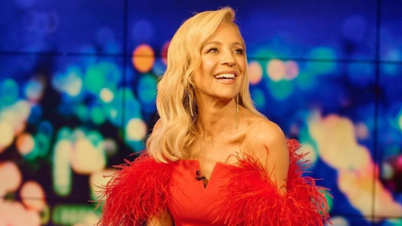 42 yaşındaki ünlü sunucu bikinisi ile gençlere taş çıkardı! Muhteşem fiziği ile takipçilerini çıldırttı! Sevgilisinden ayrılır ayrılmaz hemen kaçamağa çıktı!