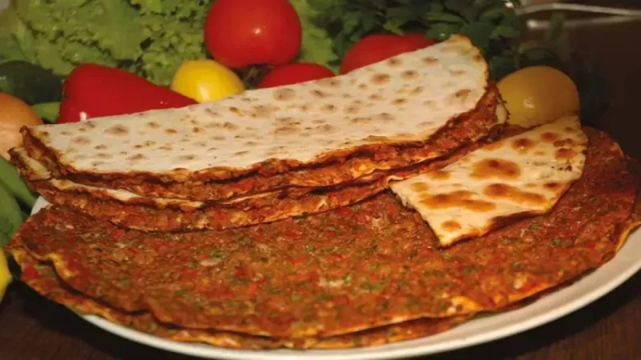 Antep Usulü Lahmacun Tarifi, Antep Usulü Lahmacun Nasıl Yapılır? Evde Antep Usulü Lahmacun Yapılışı