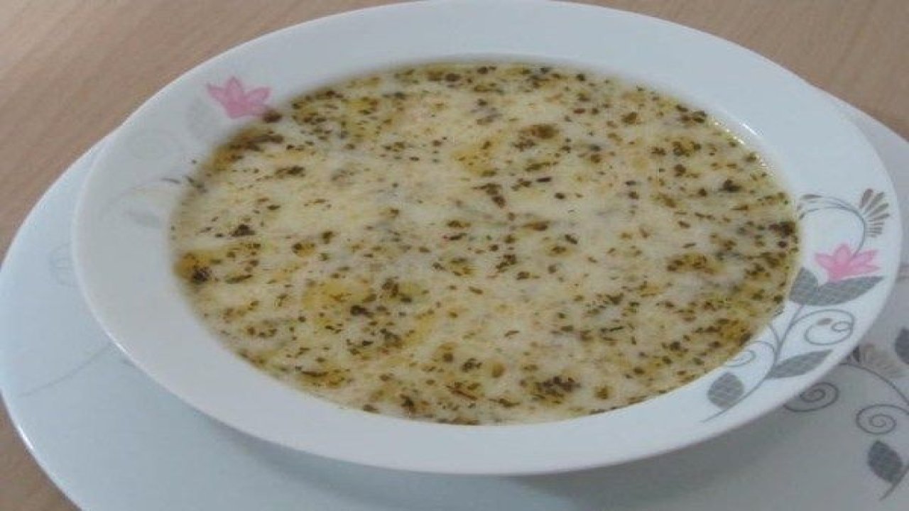 Antep Usulü Tarhana Çorbası Yemeği Tarifi, Antep Usulü Tarhana Çorbası Nasıl Yapılır? Evde Antep Usulü Tarhana Çorbası Yapılışı