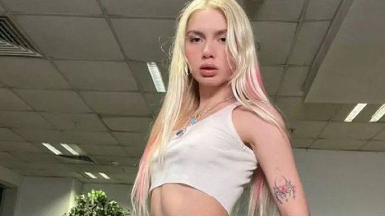 Aleyna Tilki'nin cesur pozları sosyal medyayı salladı! Malibu'da iç çamaşırlarıyla poz verdi!