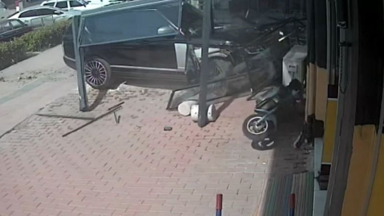 Lüks cip kafeye daldı, müşteriler ölümden döndü