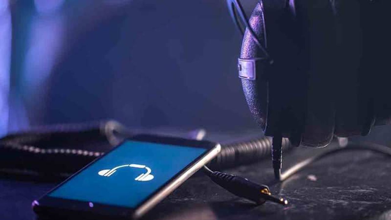 Milyonlarca Telefon Casus Yazılımlarla Dinleniyor! İşte Telefonunuzun Dinlendiğini Anlamanız İçin İpuçları...