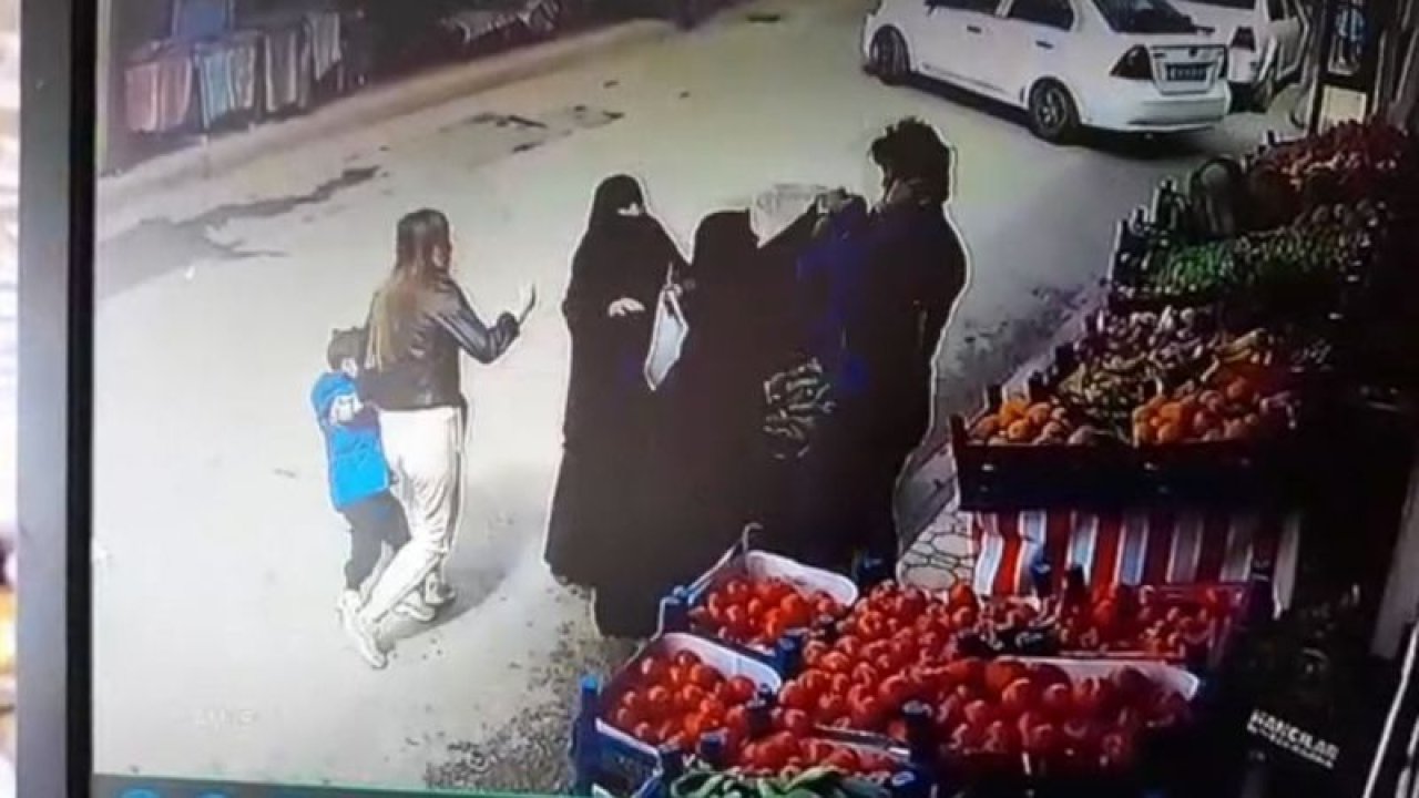 3 kadın, bir markette alışveriş yaparken saldırgan bir şahıs tarafından darp edildi
