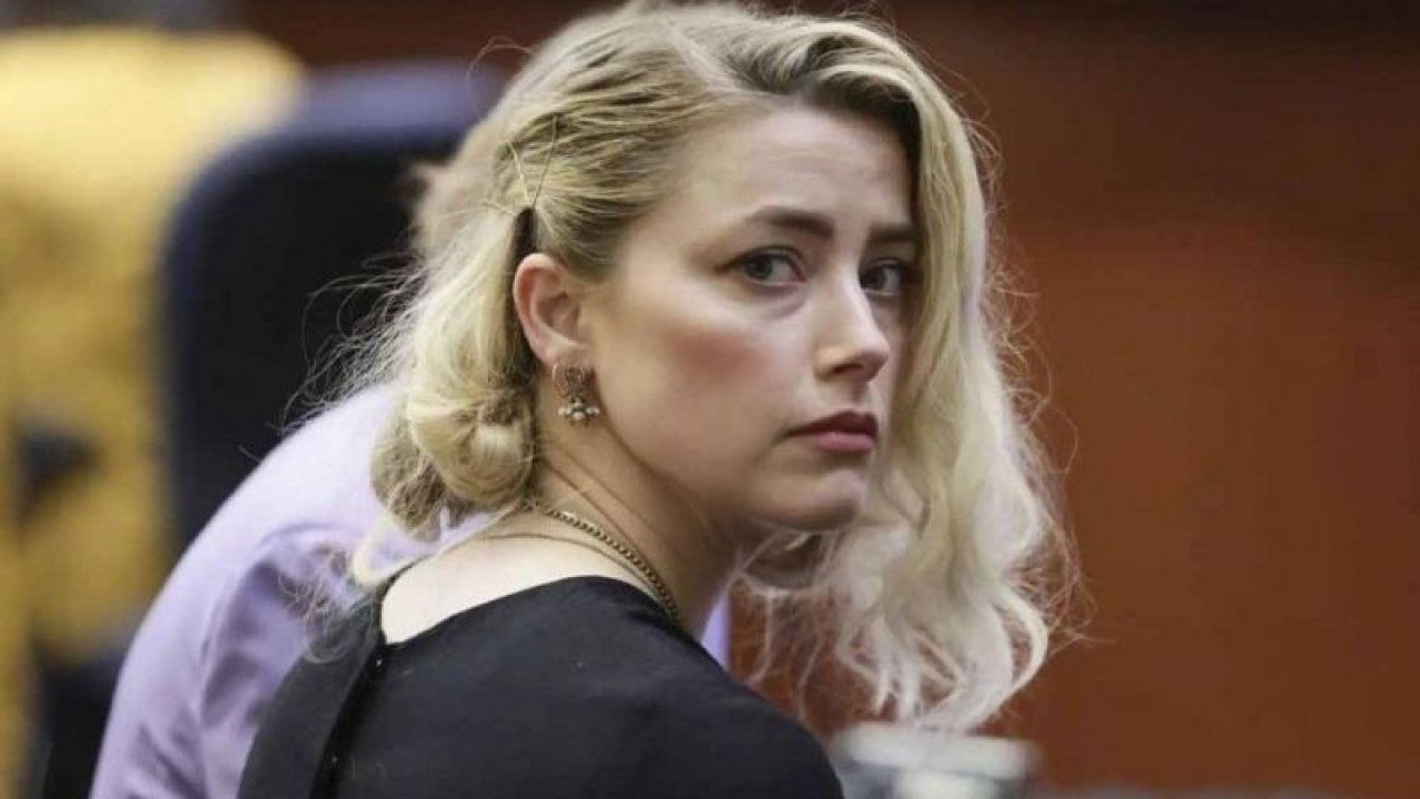 Amber Heard, kızıyla birlikte Hollywood'u terk etti!
