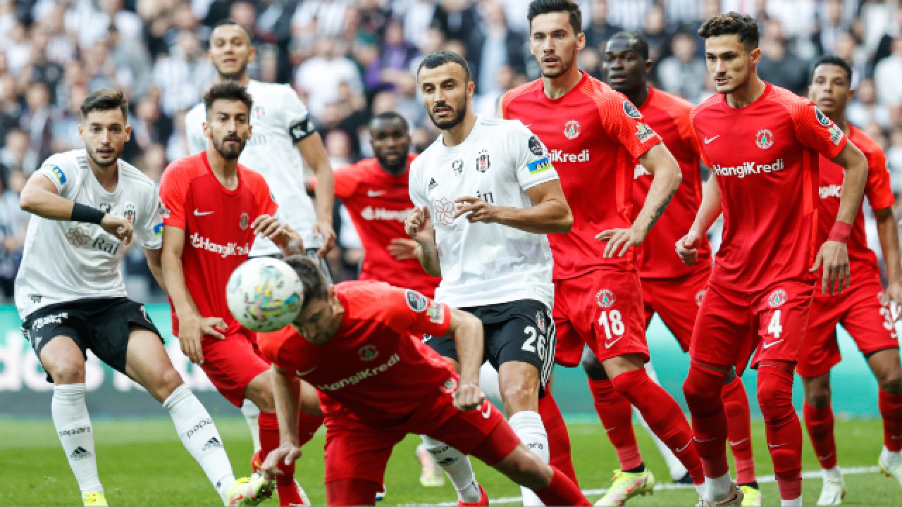 Ümraniyespor'dan 4 Gollü Galibiyet! Takımda Yüzler Gülmeye Başladı...