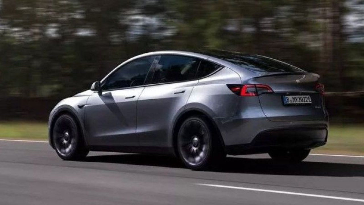 Tesla meraklılarına güzel haber! Model Y artık Türkiye'de!